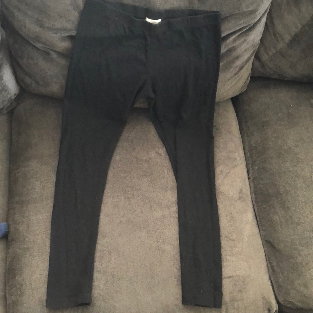 Black leggings